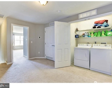 319 Kramer Court - Photo Thumbnail 7