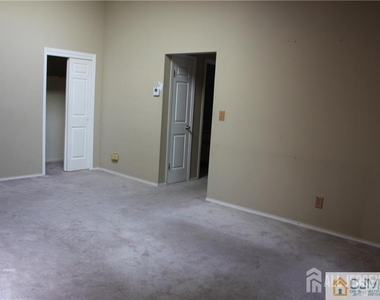 82 Keystone Court - Photo Thumbnail 13