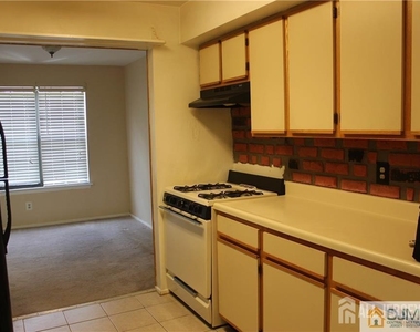 82 Keystone Court - Photo Thumbnail 10