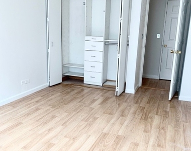 270 W 17th Street - Photo Thumbnail 8