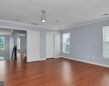 2548 Port Potomac Avenue - Photo Thumbnail 21