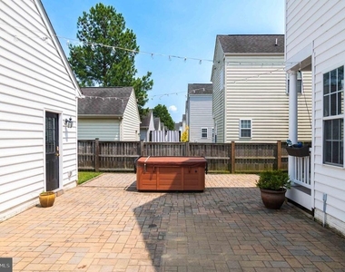 2548 Port Potomac Avenue - Photo Thumbnail 46
