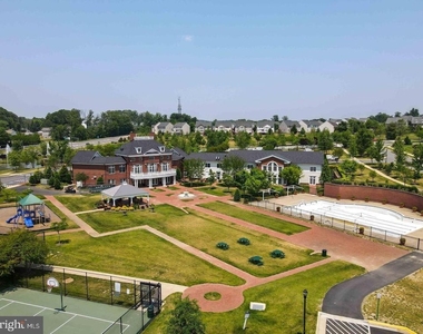 2548 Port Potomac Avenue - Photo Thumbnail 60
