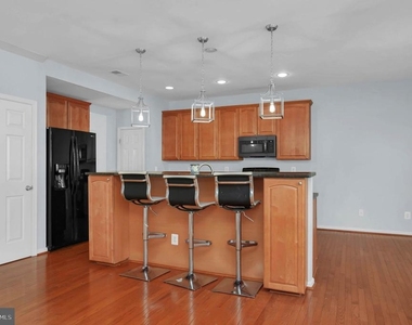 2548 Port Potomac Avenue - Photo Thumbnail 7