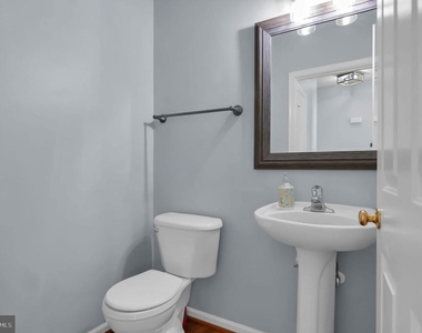 2548 Port Potomac Avenue - Photo Thumbnail 18