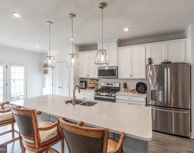 18105 Red Cedar Road - Photo Thumbnail 16