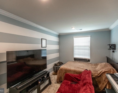 18105 Red Cedar Road - Photo Thumbnail 7