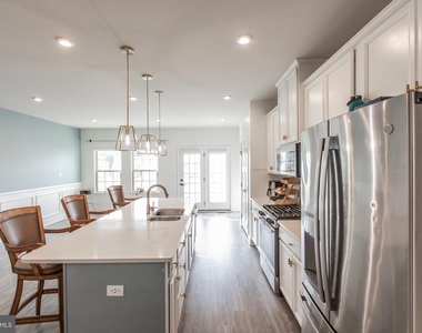 18105 Red Cedar Road - Photo Thumbnail 3