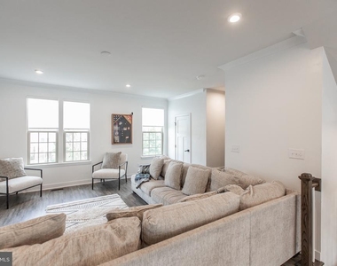 18105 Red Cedar Road - Photo Thumbnail 17