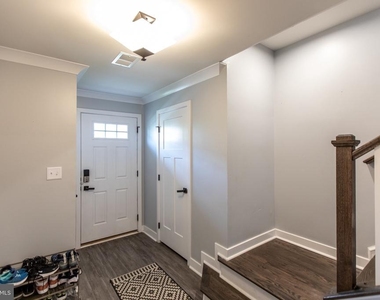 18105 Red Cedar Road - Photo Thumbnail 6