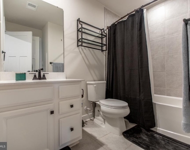 18105 Red Cedar Road - Photo Thumbnail 14