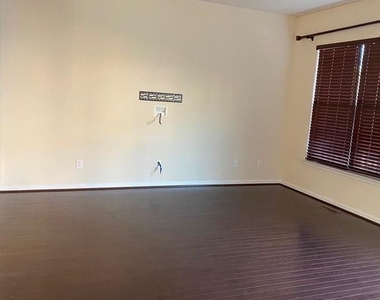 9003 Phita Lane - Photo Thumbnail 8
