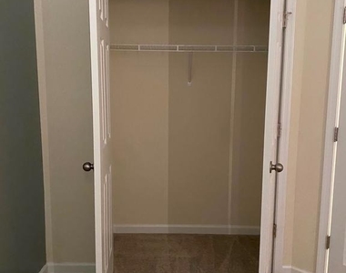 9003 Phita Lane - Photo Thumbnail 32