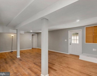 9743 Zimbro Avenue - Photo Thumbnail 6