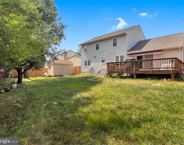 9743 Zimbro Avenue - Photo Thumbnail 15