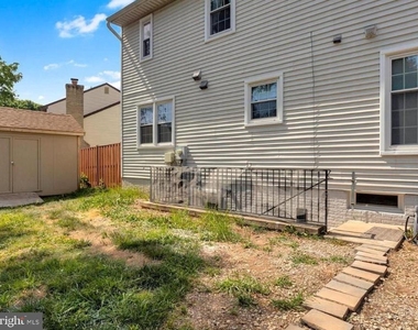 9743 Zimbro Avenue - Photo Thumbnail 14