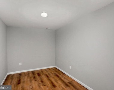 9743 Zimbro Avenue - Photo Thumbnail 9