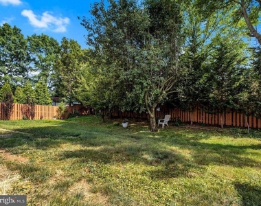 9743 Zimbro Avenue - Photo Thumbnail 16