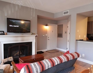 3920 Penderview Drive - Photo Thumbnail 3