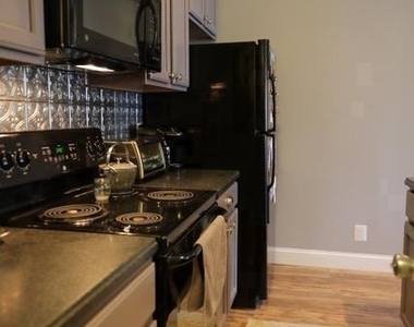 3920 Penderview Drive - Photo Thumbnail 7