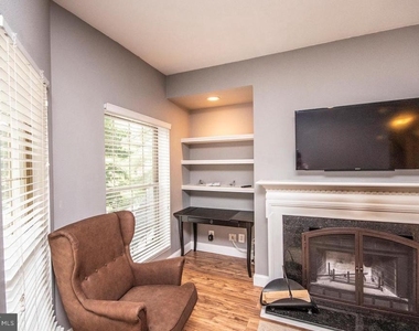 3920 Penderview Drive - Photo Thumbnail 32