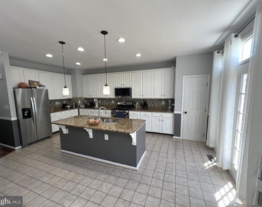 8819 Blue Royale Lane - Photo Thumbnail 13