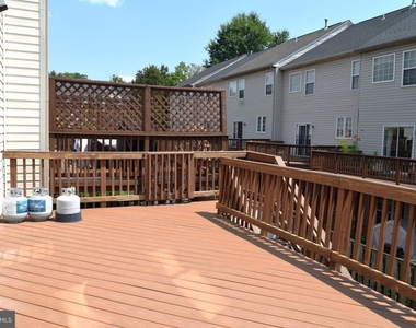 8819 Blue Royale Lane - Photo Thumbnail 17
