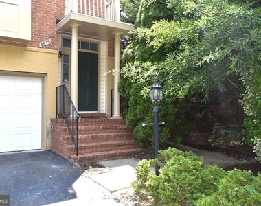 8819 Blue Royale Lane - Photo Thumbnail 3