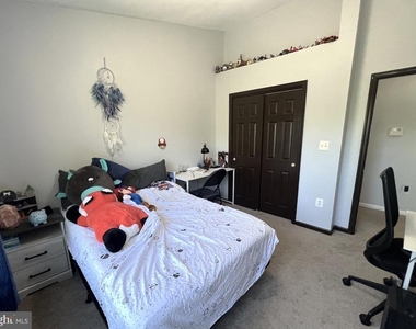 8819 Blue Royale Lane - Photo Thumbnail 32