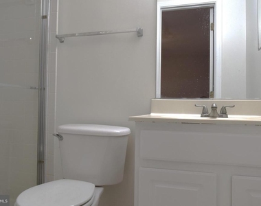 8819 Blue Royale Lane - Photo Thumbnail 38
