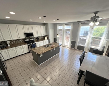 8819 Blue Royale Lane - Photo Thumbnail 12