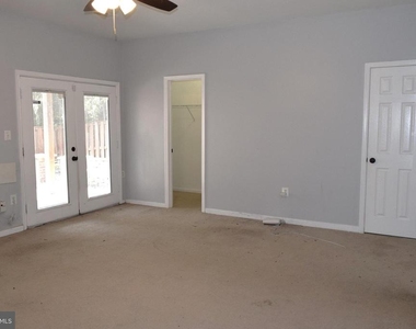 8819 Blue Royale Lane - Photo Thumbnail 35