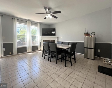 8819 Blue Royale Lane - Photo Thumbnail 14