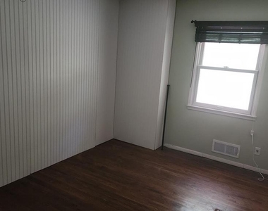 6507 Byron Avenue - Photo Thumbnail 5