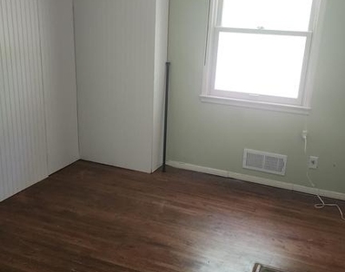 6507 Byron Avenue - Photo Thumbnail 4