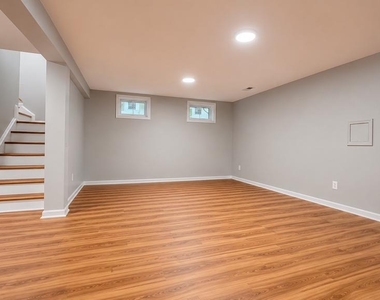 7302 Ivycrest Place - Photo Thumbnail 6