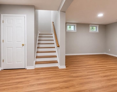 7302 Ivycrest Place - Photo Thumbnail 4