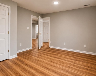 7302 Ivycrest Place - Photo Thumbnail 9