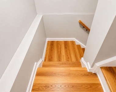 7302 Ivycrest Place - Photo Thumbnail 2