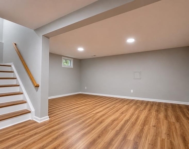 7302 Ivycrest Place - Photo Thumbnail 5