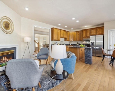 1813 Dawson Street - Photo Thumbnail 7