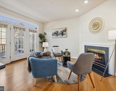 1813 Dawson Street - Photo Thumbnail 6