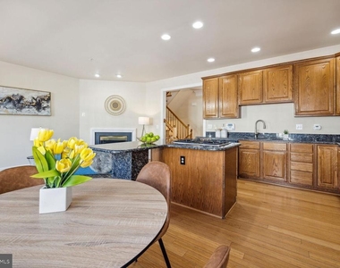 1813 Dawson Street - Photo Thumbnail 9
