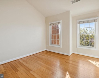 1813 Dawson Street - Photo Thumbnail 14