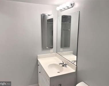 2726 Gallows Road - Photo Thumbnail 10