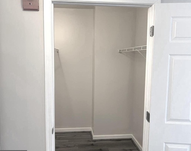 2726 Gallows Road - Photo Thumbnail 11