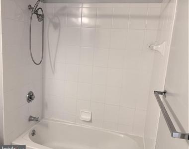 2726 Gallows Road - Photo Thumbnail 9