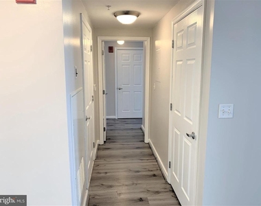 2726 Gallows Road - Photo Thumbnail 8