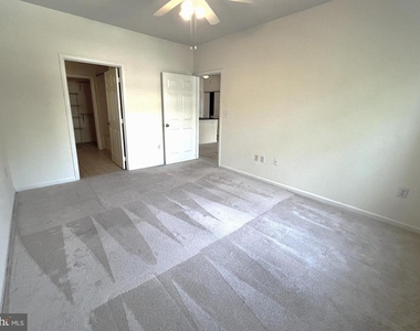 12953 Centre Park Circle - Photo Thumbnail 17