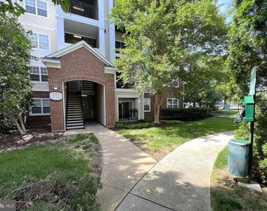 12953 Centre Park Circle - Photo Thumbnail 1
